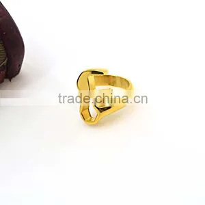 Fashion Jewelry 2016 Latest Gold Stainless Steel Rings thumbnail-4