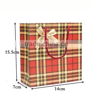 Customized Ivory Board Simple Design Paper Gift Bag Supplier's Choice thumbnail-4