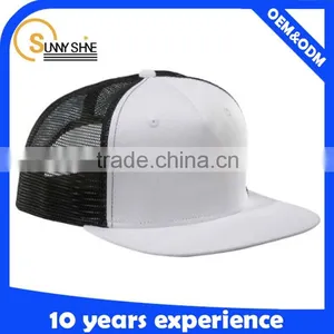 Wholesale Flat Brim Mesh Blank Trucker Hats thumbnail-1
