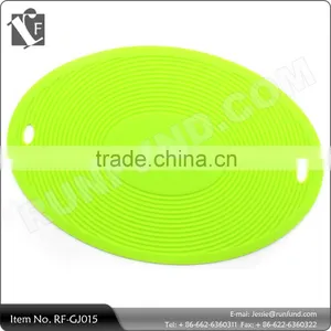 Round Non-slip, Flexible, Durable, Heat Resistant Hot Pads for Kitchen thumbnail-1