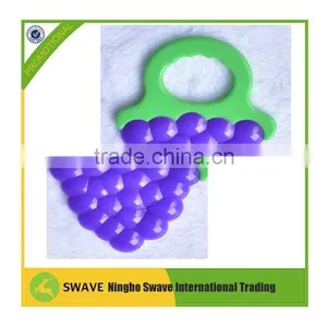 2016 China Manufacture Infant Safe Baby Teether Toy Grape Fresh Fruit Teether for Kids P76590 thumbnail-2
