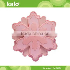 Summer Flower Shape Silicone Coaster thumbnail-1
