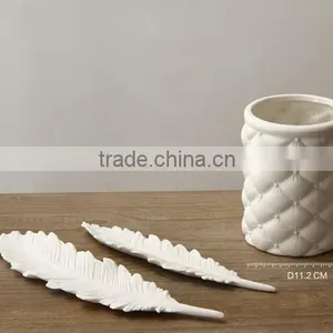 White Ceramic Pen Holder for Decoration thumbnail-2