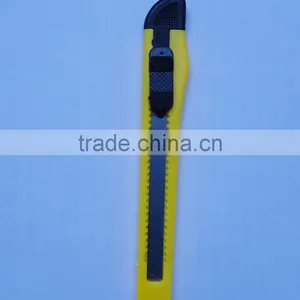 Promotional Mini Size 9mm Blade Utility Knife Cutter With Plastic Grip thumbnail-4