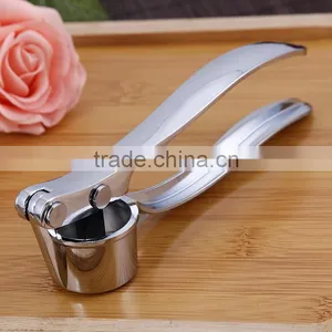 Factory Price Top Quality Full Stainless Steel Material Big Size Multifunctional Garlic Press thumbnail-5