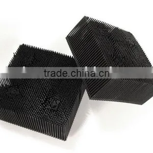 Plastic Bristle thumbnail-1