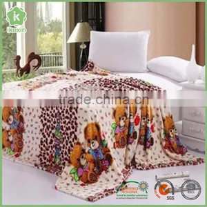 Soft And Fashion Microfiber Coral Fleece Blanket thumbnail-1