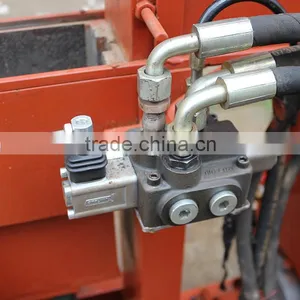 2015 New Style Sample Operate Clay Block Making Machine for Interlocking Brick Made in China thumbnail-2