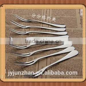 Stainless Steel Small Fruit Fork With Plain Handle and Low Price thumbnail-1