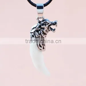 Tibet Punk Men's Cool Real Gothic Wolf Tooth Necklace Domineering Pendant thumbnail-6