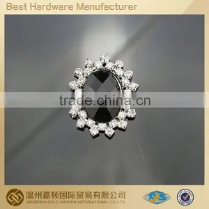 Pearl Rhinestone Brooch Embelishment thumbnail-1