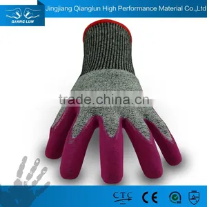 QL Nitrile Dipping Cut Resistant Hppe Anti Cut Gloves thumbnail-1