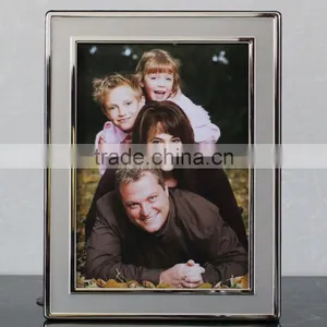 China Custom Metal Silver Beautiful Girl Hot Sex Photo Frame thumbnail-2