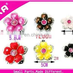 Mixed Colours Plastic Shoe Flower thumbnail-3