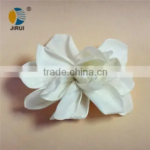 White Colour Fragrance Diffuser Flower thumbnail-1