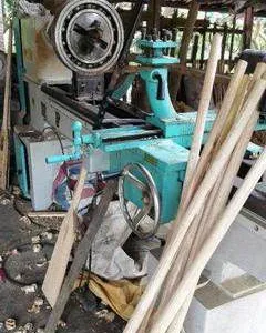 Wood Lathe thumbnail-1