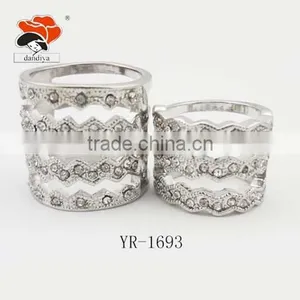 Marriage Ring Cheap Flashing Wavy Multi-layer Diamante Matching Wedding Bands thumbnail-2