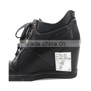 Elegant Pure Black Gusset Boot thumbnail-6