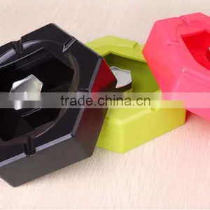 DCA009105 High Quality PP Plastic Hexagon Shape Cigarette Ashtray thumbnail-2