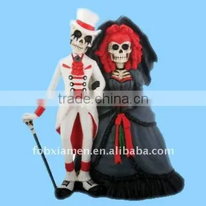 Resin Gothic Wedding Couple Statue Figurine thumbnail-1