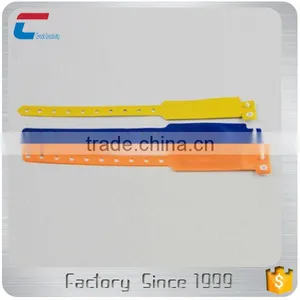 Soft PVC One-time Use Medical RFID Wristbands thumbnail-3