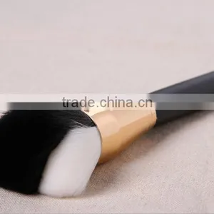 Miss Beauty Cosmetics Fashionable Makeup Brush Retractable Kabuki Brush thumbnail-3