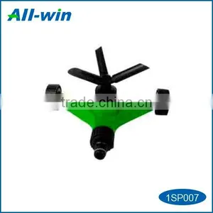 High-quality Three-arm Rotating Garden Sprinkler thumbnail-1