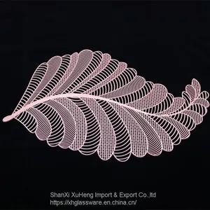 New Leaf Shape Plastic Placemats Colored Metallic Dining Table Mats Wholesale thumbnail-2