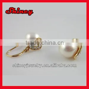 Yiwu Wholesale Cheap Jewelry Crystal Paved Hook Styled Pearl Earring thumbnail-1