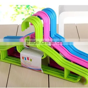 Plastic Colored Garment Hanger 5pcs/set thumbnail-3