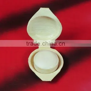 COCONUT OIL BASED NATURAL HANDMADE SOAP - PACKED IN ARECA PALM LEAF SOAP DISH thumbnail-5