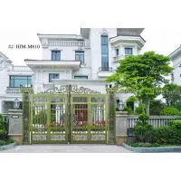 Luxury Garden Gate thumbnail-1