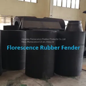 Marine Tugboat Cylindrical Rubber Fender thumbnail-2