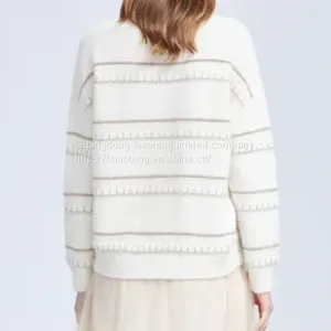 Fashion Clothing Women′s V-Neck Embroidered Sweaters With Gold Thread Apparel thumbnail-2