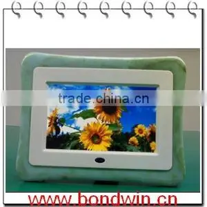 7 Inch Gift Digital Frame thumbnail-1