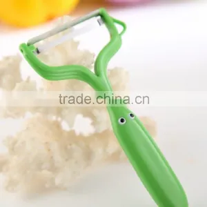 D493 Squid Novelty Cooking Utensils Pear Peeler thumbnail-1