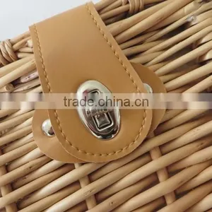Wicker Material 2 Persons Picnic Basket With Wine Holder thumbnail-4