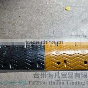 1000*380*50mm High Quality Traffic Road Speed Hump for Crossing/heavy Strength Rubber Speed Bump Used on Road for Safety thumbnail-2
