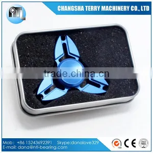 2017 Top Sale Ultra Durable EDC Fidget Toy Alumium Triangle Hand Spinner thumbnail-1