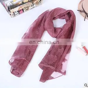 2016 New Lace Embroidery Ladies Scarf in Autumn and Winter Chiffon Scarves Wholesale thumbnail-2