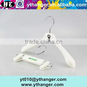 YY0531 Hot Selling Black Clips Trousers Hanger Non-slip Plastic Clothes Hanger thumbnail-4