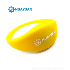 High Quality NFC Payment Bracelet RFID Silicone Smart Wristband thumbnail-1