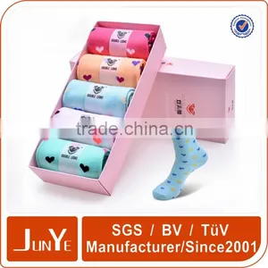 Wholesale Creative New Design Socks Gift Box for Apparel thumbnail-1
