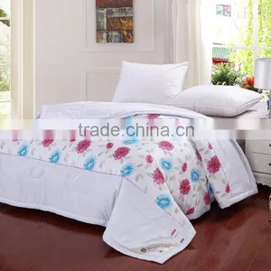 2015 China Manufacturer Embroidery Bedding Set Disposable Plain Cotton Bed Sheets Quilt for Twin Bed Wholesale thumbnail-1