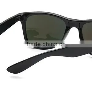 Novelty Fashion Private Label UV400 Custom Polarized Lens Plastic Sunglasses thumbnail-2