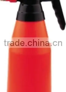 Manual Pressure Garden Sprayer ,2L Red Hand Trigger Sprayer thumbnail-1