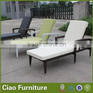 High Quality Outdoor Antique Rattan Chaise Lounge With Cushion thumbnail-1