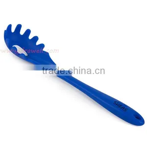 SP-1056 Silicone Pasta Server thumbnail-1