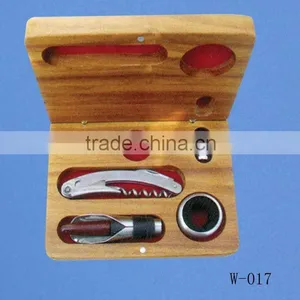 Wine Gift Set thumbnail-1