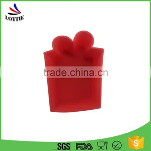 China Supply FDA & LFGB Standard Silicone Cake Mold With Custom or Printing thumbnail-1